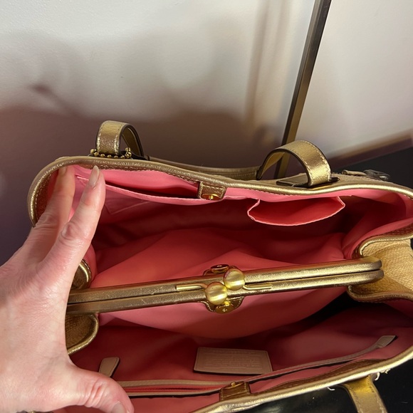 Coach Hamptons Archive 10th Anniversary straw floral carryall - Picture 15 of 15